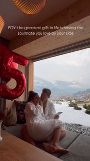 Sarah Engels feet photo thumbnail