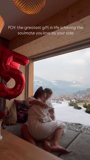 Sarah Engels feet photo thumbnail