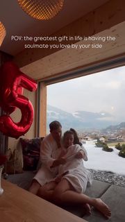 Sarah Engels feet photo thumbnail