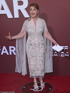 Sarah Ferguson feet photo thumbnail