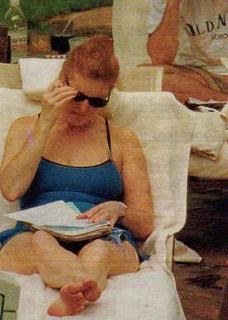Sarah Ferguson feet photo thumbnail