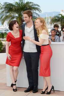 Sarah Gadon feet photo thumbnail