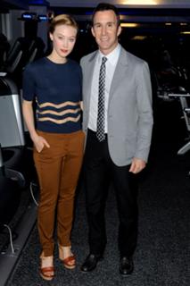 Sarah Gadon feet photo thumbnail