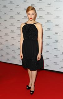 Sarah Gadon feet photo thumbnail