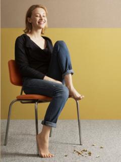 Sarah Gadon feet photo thumbnail