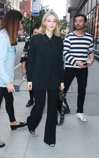 Sarah Gadon feet photo thumbnail