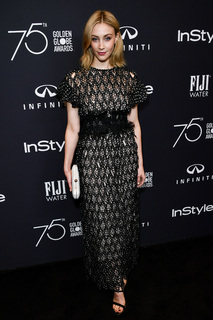 Sarah Gadon feet photo thumbnail