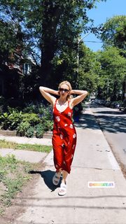 Sarah Gadon feet photo thumbnail