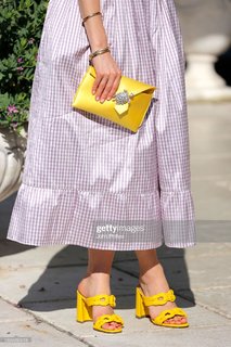 Sarah Gadon feet photo thumbnail