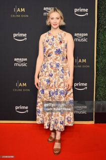 Sarah Gadon feet photo thumbnail