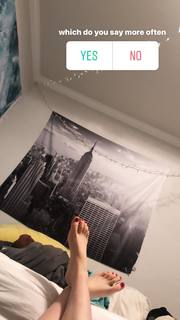 Sarah Gilman feet photo 4