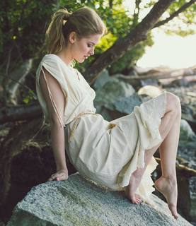 Sarah Grey feet photo 8