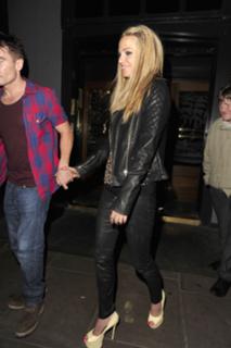 Sarah Harding feet photo thumbnail