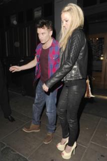 Sarah Harding feet photo thumbnail