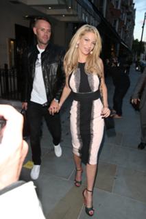 Sarah Harding feet photo thumbnail