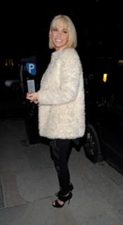 Sarah Harding feet photo thumbnail