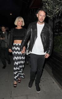 Sarah Harding feet photo thumbnail