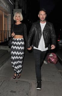 Sarah Harding feet photo thumbnail