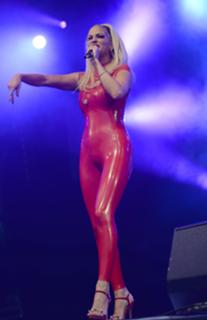 Sarah Harding feet photo thumbnail