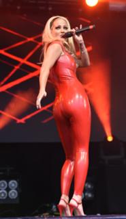 Sarah Harding feet photo thumbnail