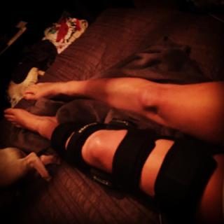 Sarah Harding feet photo thumbnail