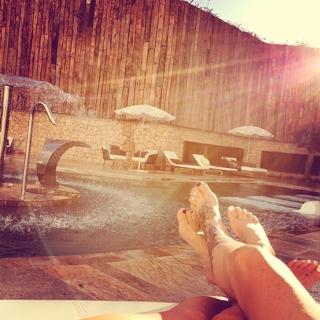 Sarah Harding feet photo thumbnail