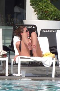 Sarah Harding feet photo thumbnail