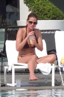 Sarah Harding feet photo thumbnail