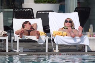 Sarah Harding feet photo thumbnail