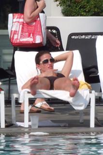 Sarah Harding feet photo thumbnail