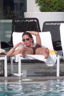 Sarah Harding feet photo thumbnail