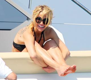 Sarah Harding feet photo thumbnail