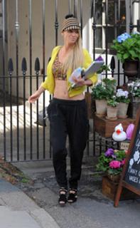 Sarah Harding feet photo thumbnail