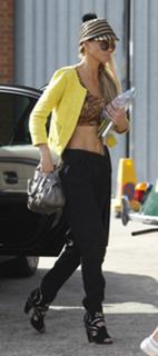 Sarah Harding feet photo thumbnail