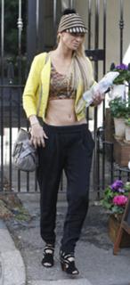 Sarah Harding feet photo thumbnail