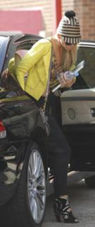 Sarah Harding feet photo thumbnail