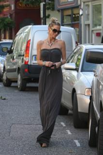 Sarah Harding feet photo thumbnail
