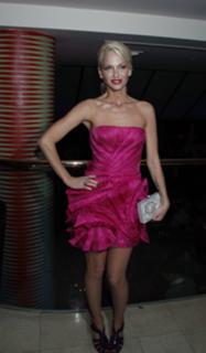 Sarah Harding feet photo thumbnail