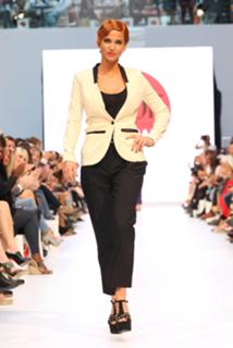 Sarah Harding feet photo thumbnail