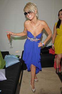 Sarah Harding feet photo thumbnail