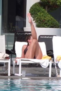 Sarah Harding feet photo thumbnail