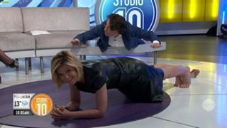 Sarah Harris feet photo 10