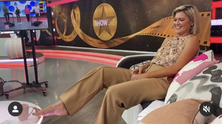 Sarah Harris feet photo 8