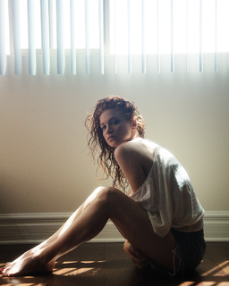 Sarah Hay feet photo 15