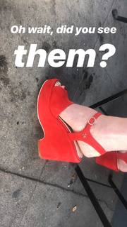 Sarah Hay feet photo 1