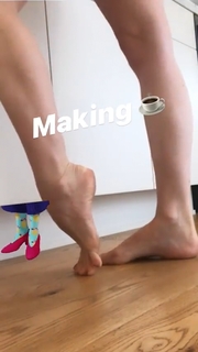 Sarah Hay feet photo 4