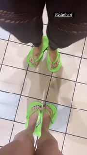 Sarah Hay feet photo 1
