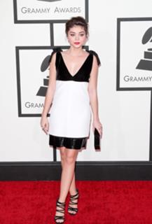 Sarah Hyland feet photo thumbnail