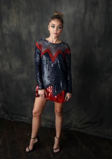 Sarah Hyland feet photo thumbnail