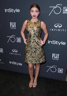 Sarah Hyland feet photo thumbnail